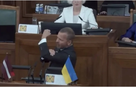 У Латвії затримали проросійського депутата