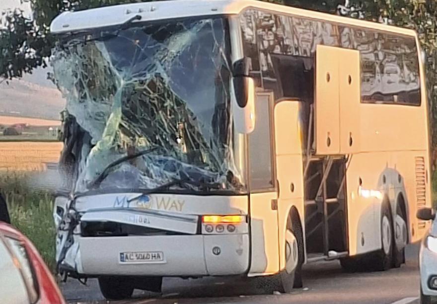 ДТП у Румунії: автобус з українцями врізався у мікроавтобус