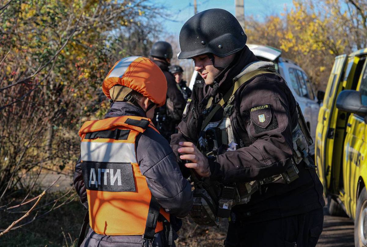 На Донеччині стартує обов’язкова евакуація дітей із низки населених пунктів