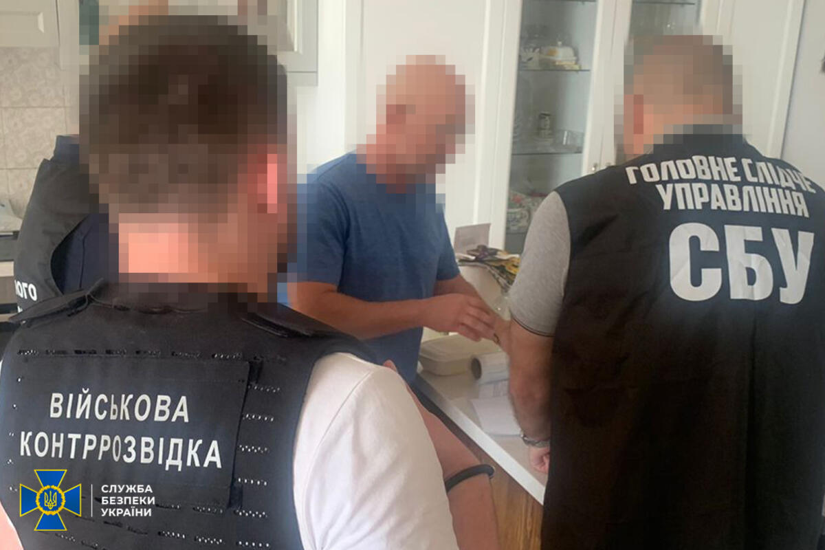 Правоохоронці викрили колишнього чиновника Міноборони у розкраданні десятків мільйонів гривень