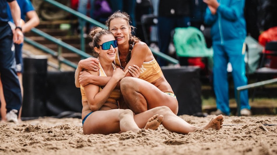 Українки вперше в історії здобули «золото» чемпіонату Європи з пляжного волейболу
