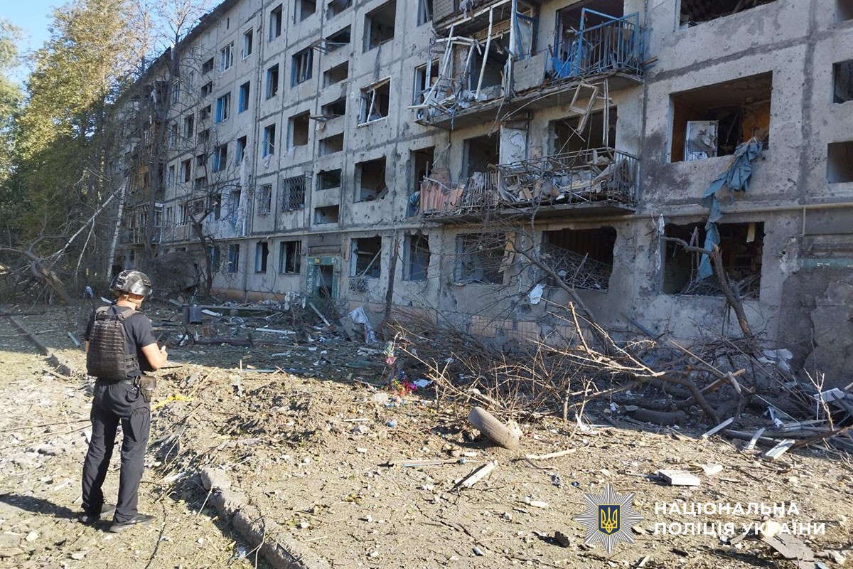 Окупанти обстріляли 16 населених пунктів Донеччини: у Костянтинівці загинула людина