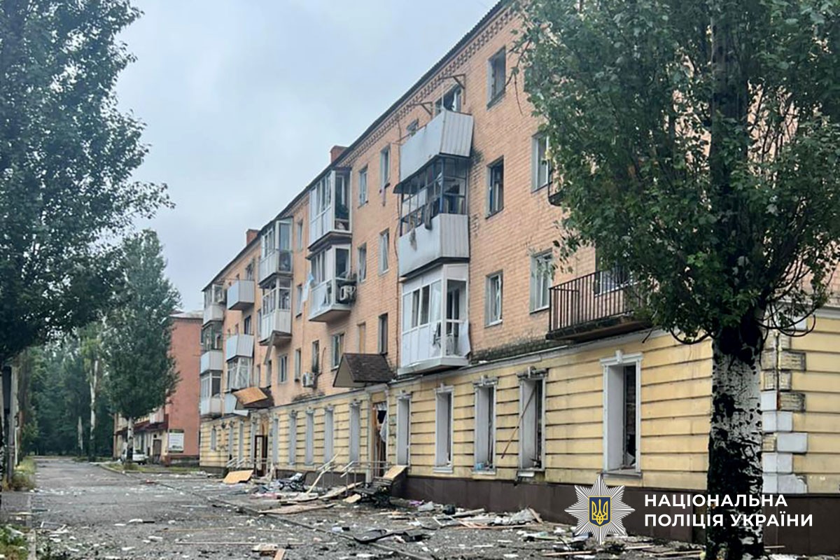 Внаслідок російських ударів на Донеччині пошкоджено 41 цивільний об’єкт, є поранені