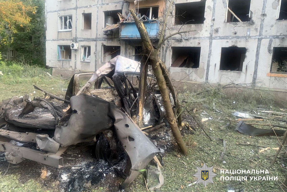 Росіяни обстрілами продовжують руйнувати Донеччину: є загиблі та поранені