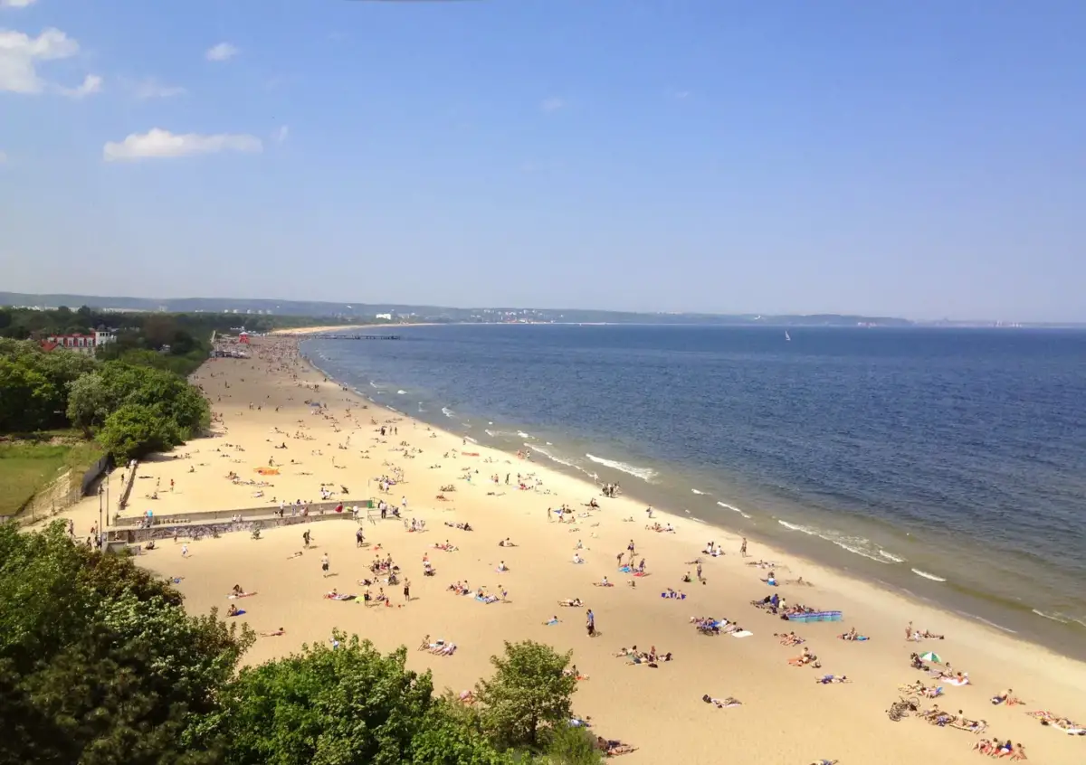 У Польщі заборонили купання в Балтійському морі