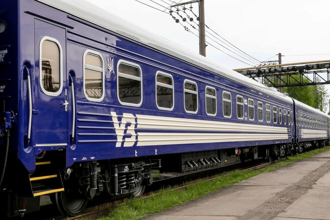 Укрзалізниця запускає додаткові поїзди зі Львова до Ворохти