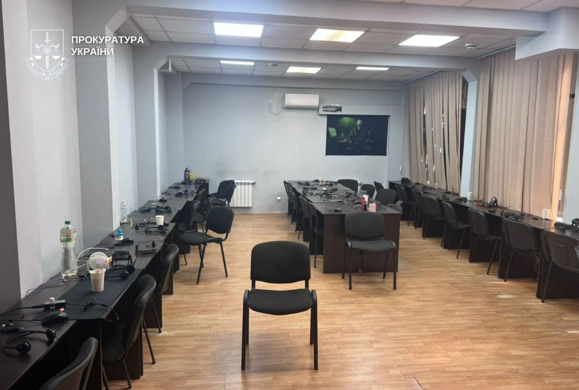 У Дніпрі припинили діяльність 11 шахрайських кол-центрів