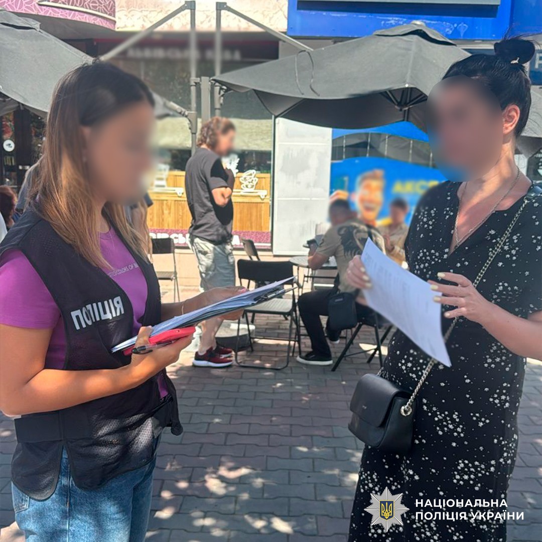 Колишню медсестру, що за гроші обіцяла допомогу в уникненні мобілізації, затримали в Одесі