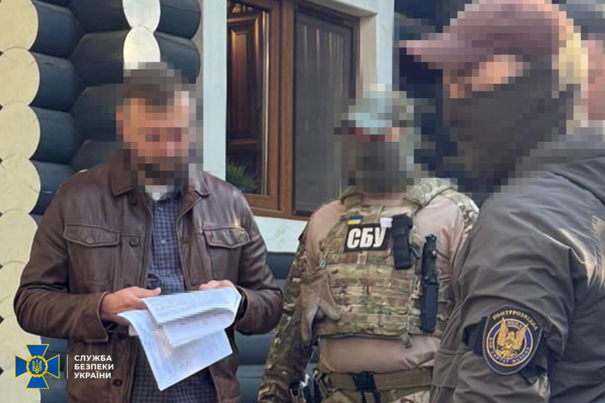 У МЗС викрито посадовця, який допомагав росіянам легалізуватися в країнах ЄС