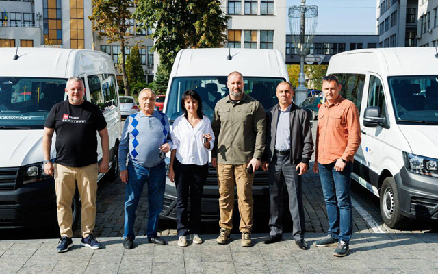 Німеччина передала автомобілі для Харківщини (фото)