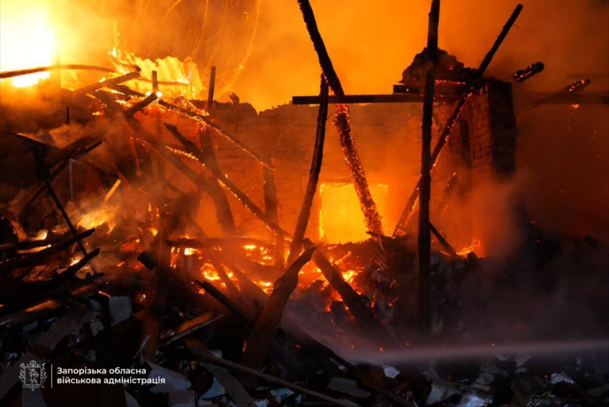 Цієї ночі ворог атакував Чернігів і Запоріжжя: що відомо про наслідки