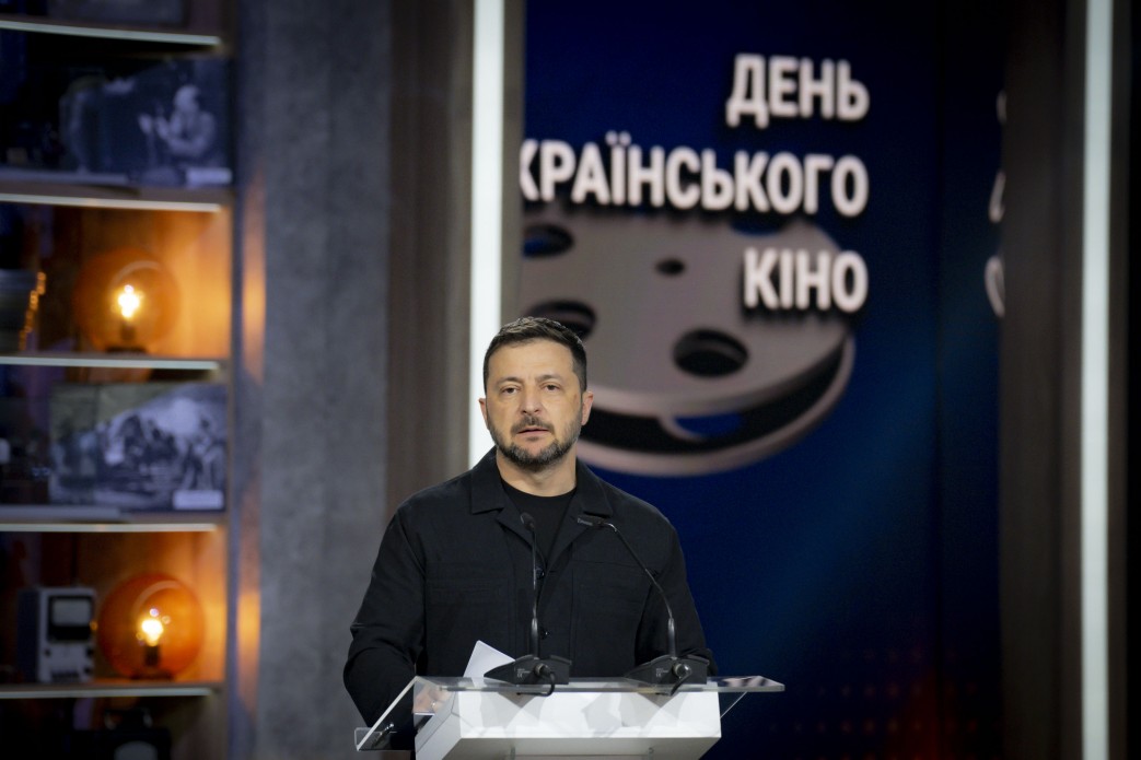 У День українського кіно президент вручив нагороди українським кінематографістам