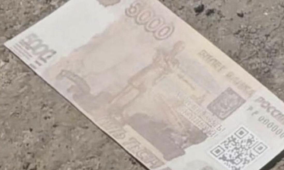 Листівки українських спецпризначенців спонукають окупантів здаватися у полон і повідомляти про місця перебування командирів