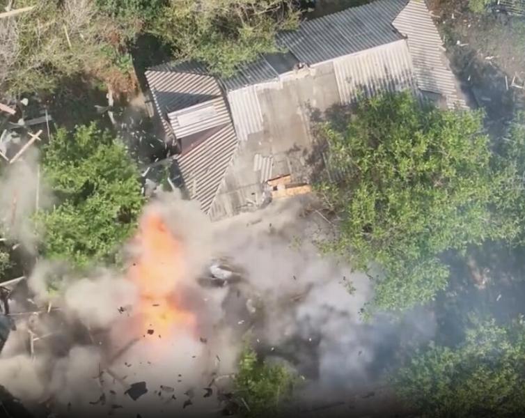 Знищення ворожих укриттів на Донеччині показали у мережі