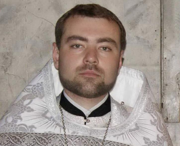 Священник московського патріархату використав сокиру для нападу на працівника ТЦК у Черкасах