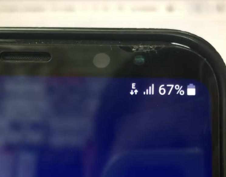 Користувачам смартфонів пояснили, що означає літера “E” на екрані