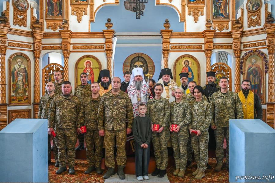 Чернівецькі нацгвардійці отримали медалі «Хрест Свободи» від Предстоятеля Православної Церкви України Епіфанія