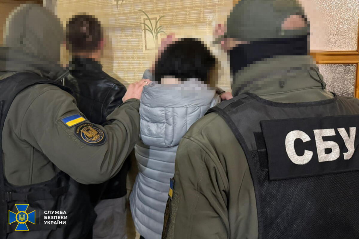 Дезертир з Донеччини зі спільницею готували бомби для терактів на Дніпропетровщині