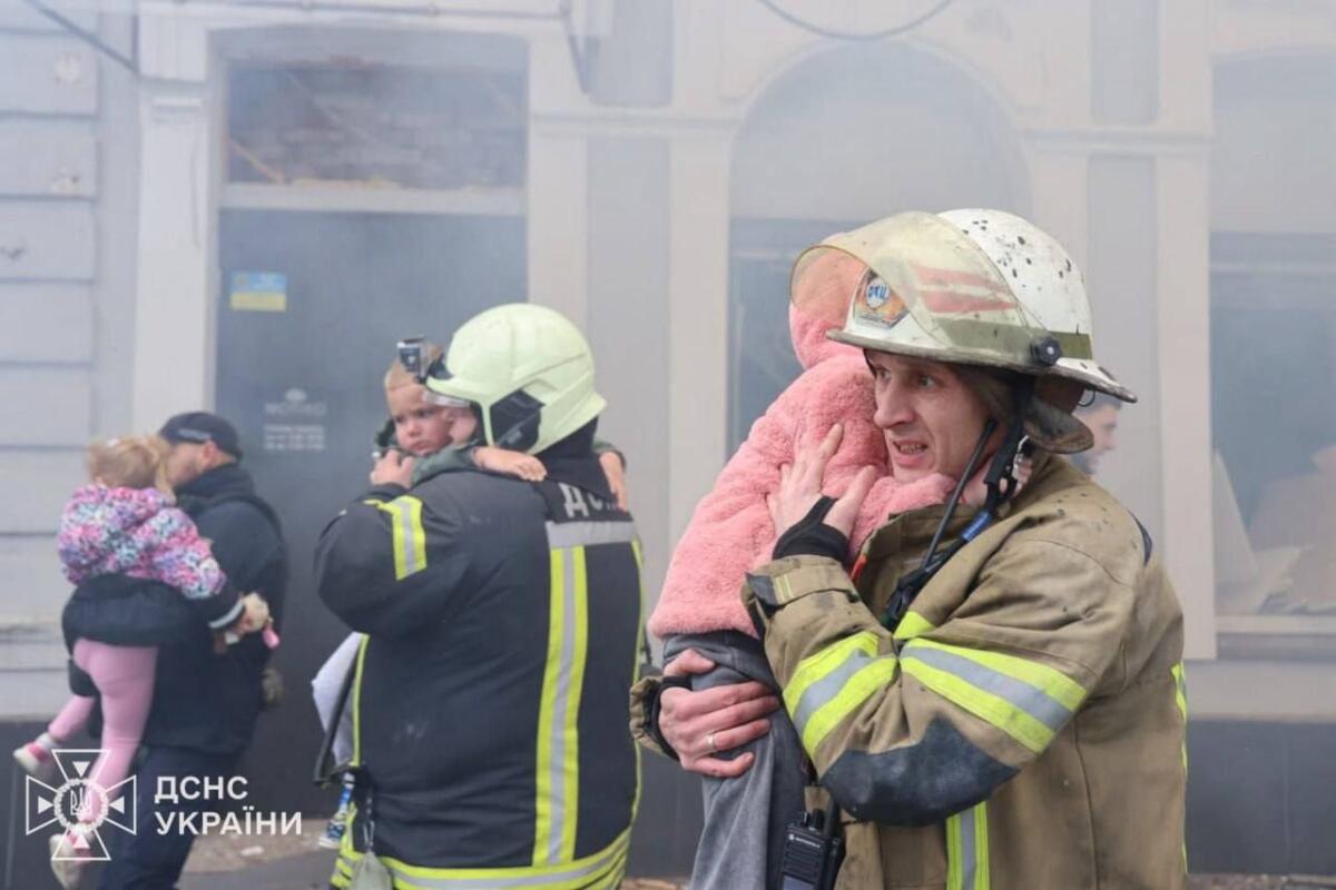 Російська пропаганда почала розповідати, що удар по дитячому садку у Харкові  – це «вистава», аби зірвати переговори Трампа та Путіна
