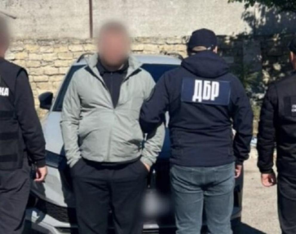ДБР викрило посадовця, який привласнив понад 650 тонн пального для ЗСУ