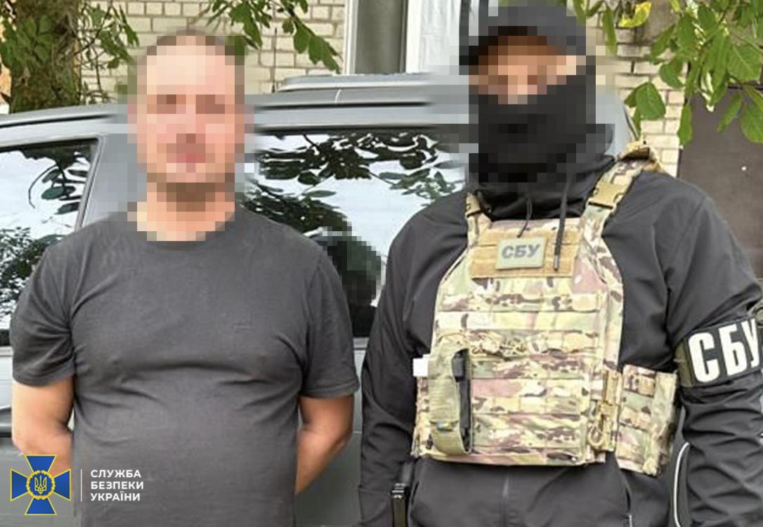 Українські спецслужби затримали ще одного колишнього охоронця російської катівні, яка діяла у Херсоні під час окупації