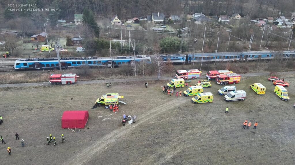 У Чехії зіткнулися два поїзди, відомо про десятки постраждалих