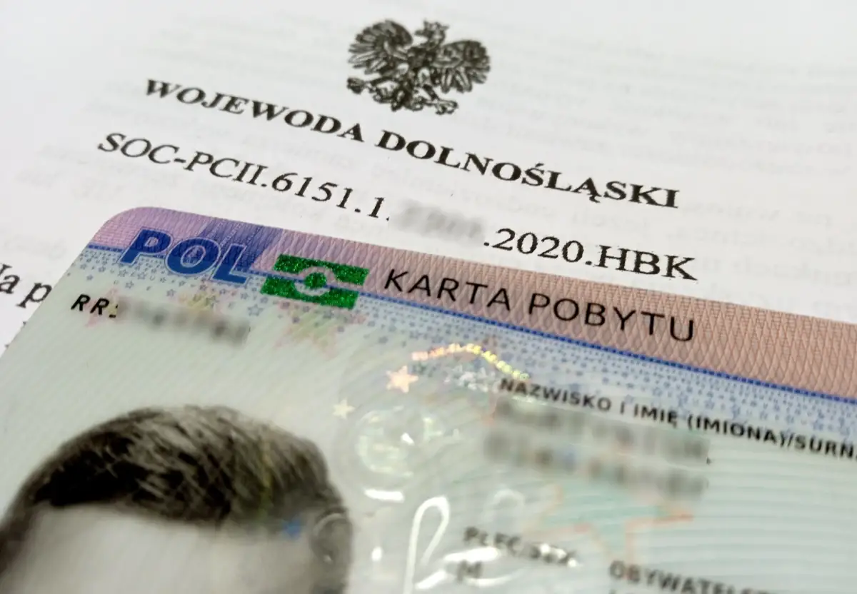 Чи можна податись на карту побиту у Польщі онлайн