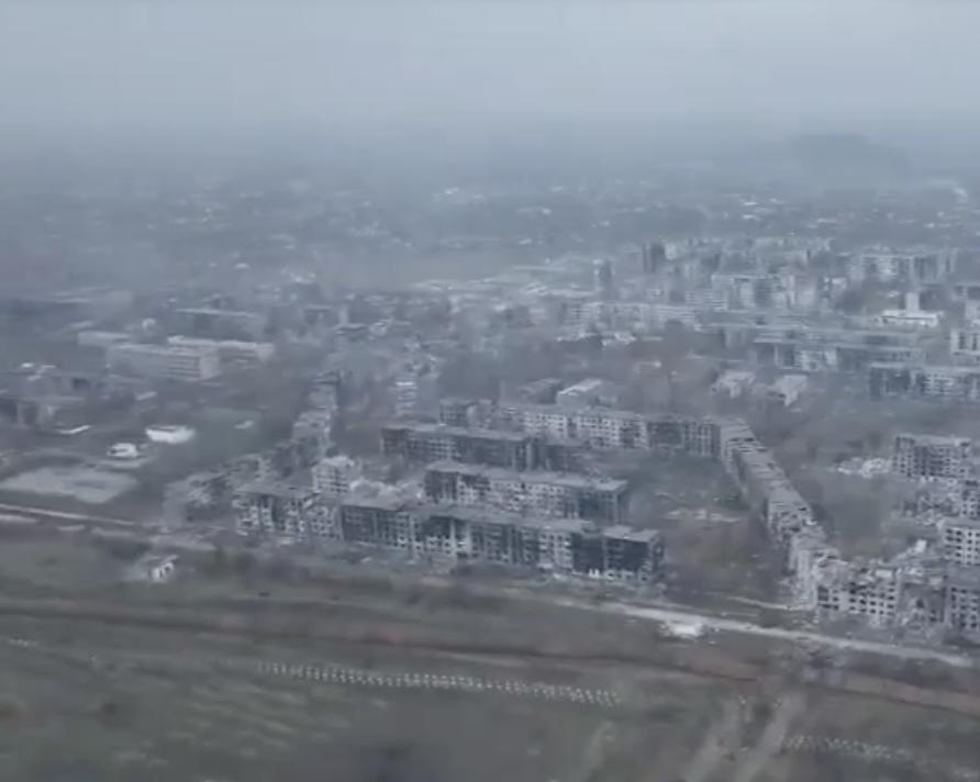 «Як близнюки Маріуполя»: показали зруйнований Мирноград Донецької області