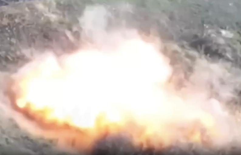 На Донеччині український дрон “допоміг” російському окупанту позбутися нижніх кінцівок