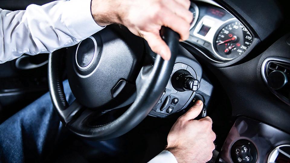 Автомобіль не заводиться: практичні поради, як це виправити