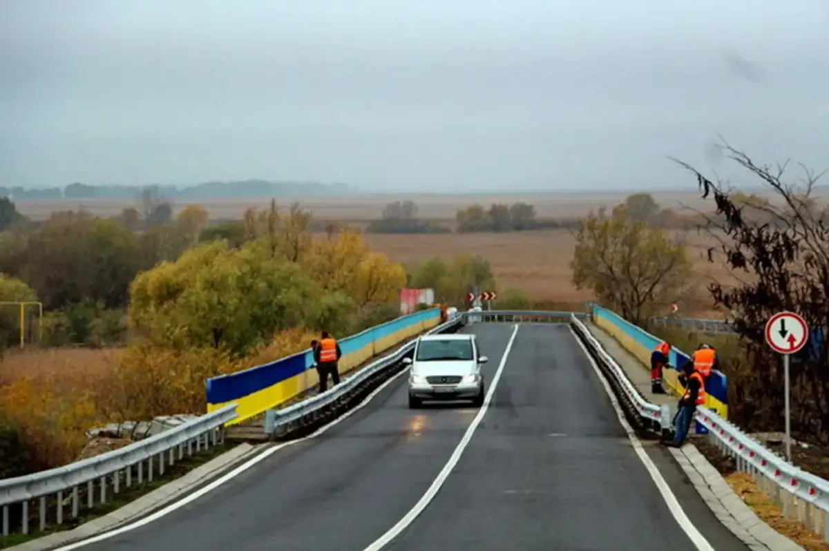 На трасі Одеса ‒ Рені відновлено рух транспорту