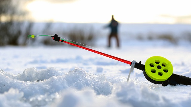 Зимова риболовля в Україні: що дозволено, а що заборонено