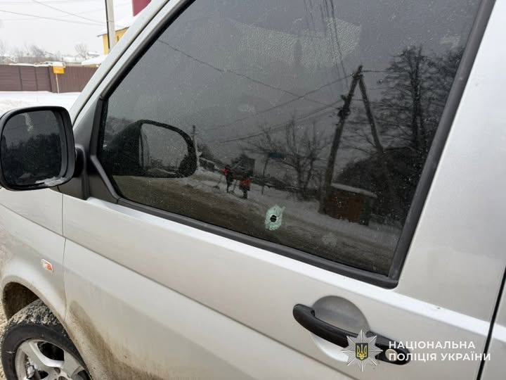 На Львівщині невідомий обстріляв мікроавтобус ТЦК