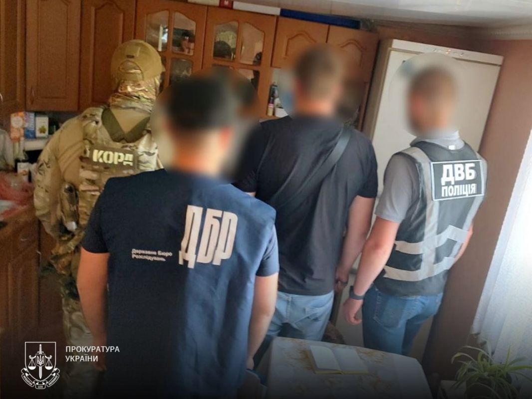 На Львівщині затримали злочинну групу, яка привласнила виплати військових на понад 5 млн грн