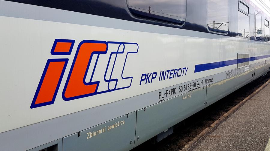 Хто з українців може користуватися безкоштовним проїздом у потягах Intercity в Польщі