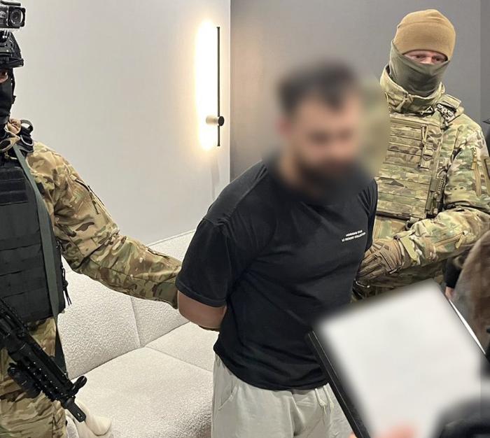 На Вінниччині правоохоронці затримали представника громадської організації за сприяння ухиленню від служби