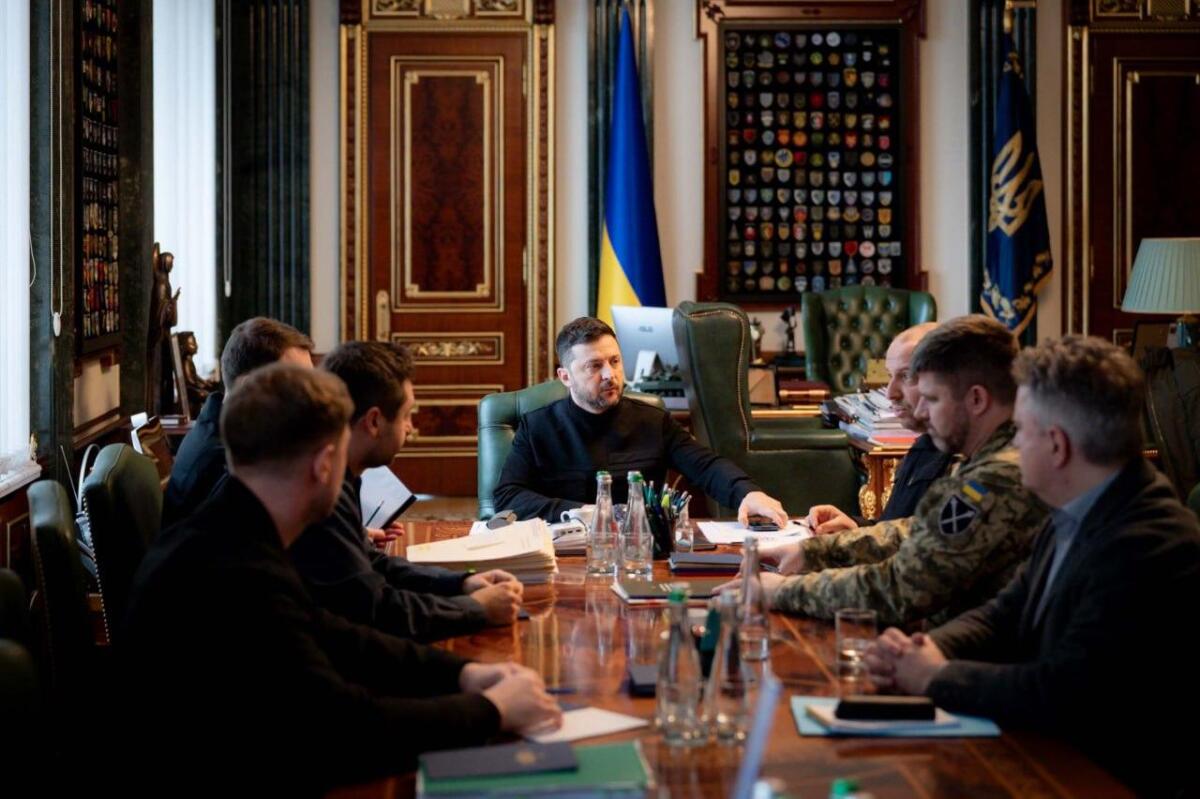 Переговори в ОАЕ: Зеленський анонсував нову тристоронню зустріч