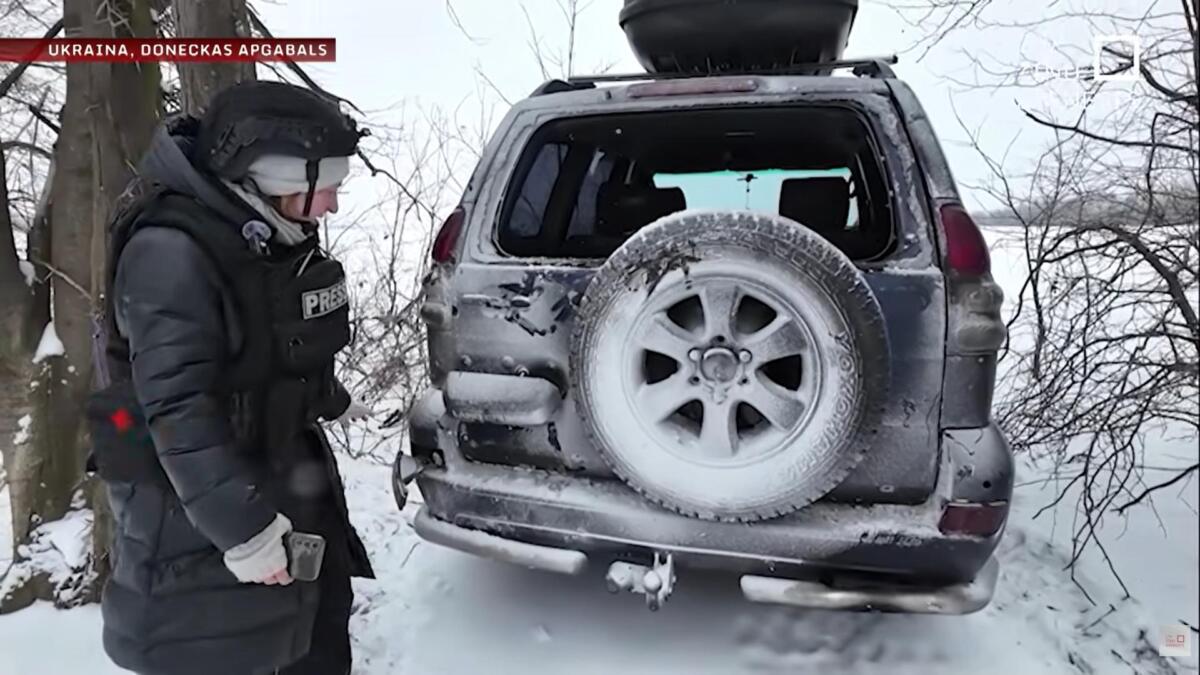 На Донеччині росіяни атакували автівку латвійських журналістів (відео)