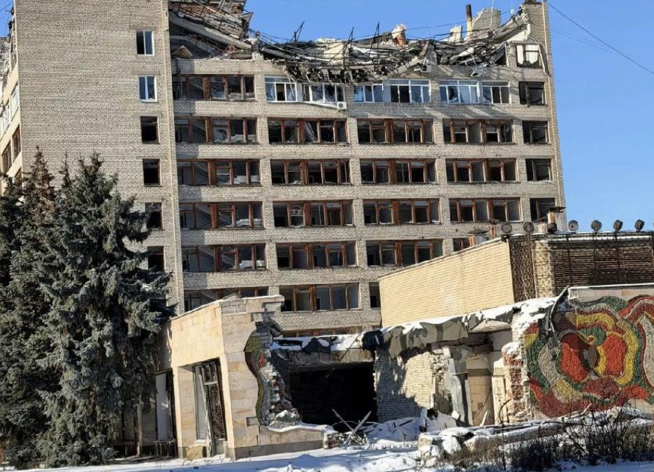 У мережі зʼявилися світлини Світлодарська та Вуглегірської ТЕС на окупованій Донеччині