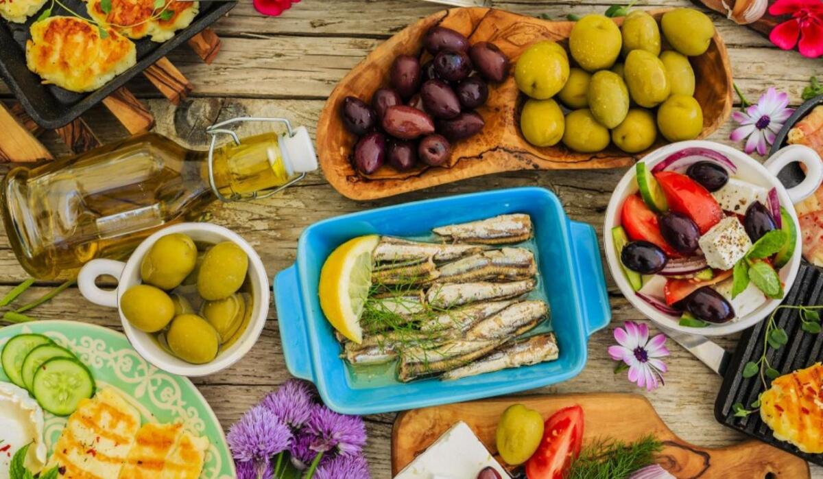 Більше ніж просто дієта: як середземноморський стиль життя рятує від інсульту