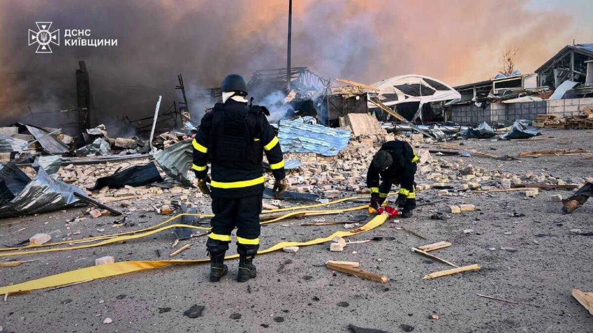 Обстріл Київщини: тисячі споживачів залишились без газу, тепла і світла