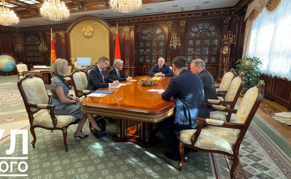 Лукашенко заявив представнику Трампа у Білорусі: «ви воюєте проти наших друзів»