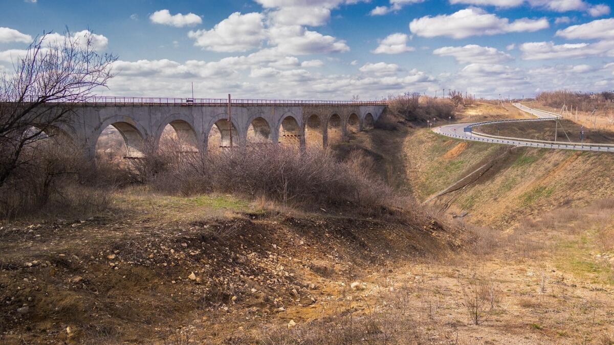 У соцмережі опублікували фото віадука біля селища Донецьке на окупованій Луганщині