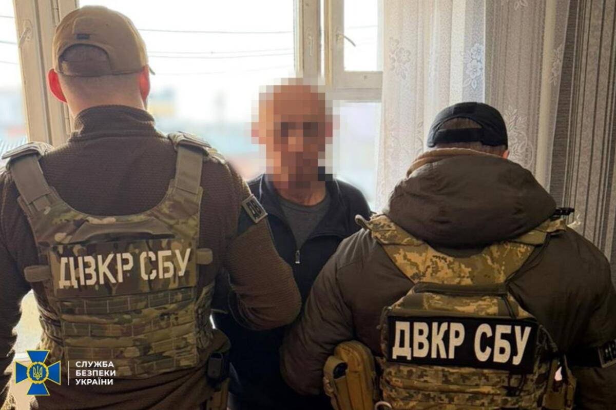 Мешканця Полтави, який шпигував за військовими ешелонами, затримали на Волині