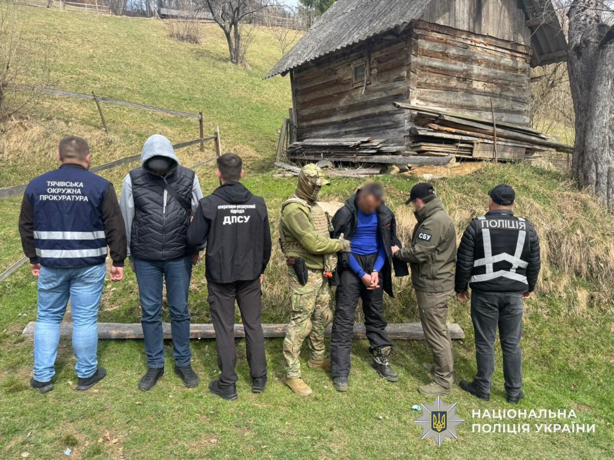 На Закарпатті правоохоронці перекрили чотири канали незаконного переправлення чоловіків за кордон