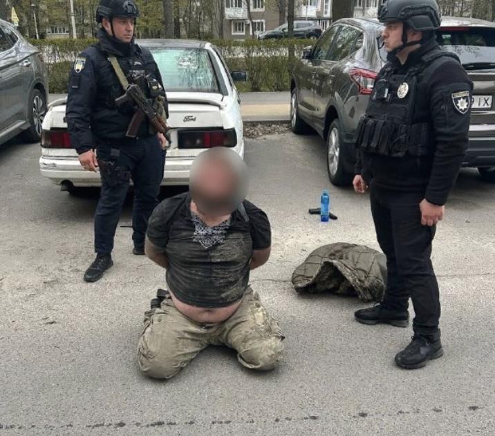 На Київщині правоохоронці затримали чоловіка, причетного до стрілянини