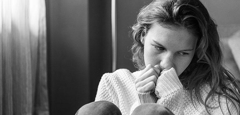 «Туман у голові» і втома: лікарка пояснила, як вчасно помітити депресію