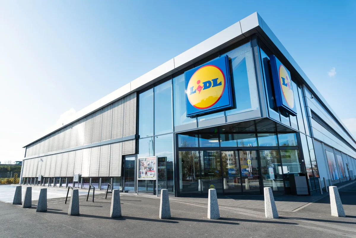 Мережу магазинів Lidl у Польщі підозрюють у змові на ринку праці