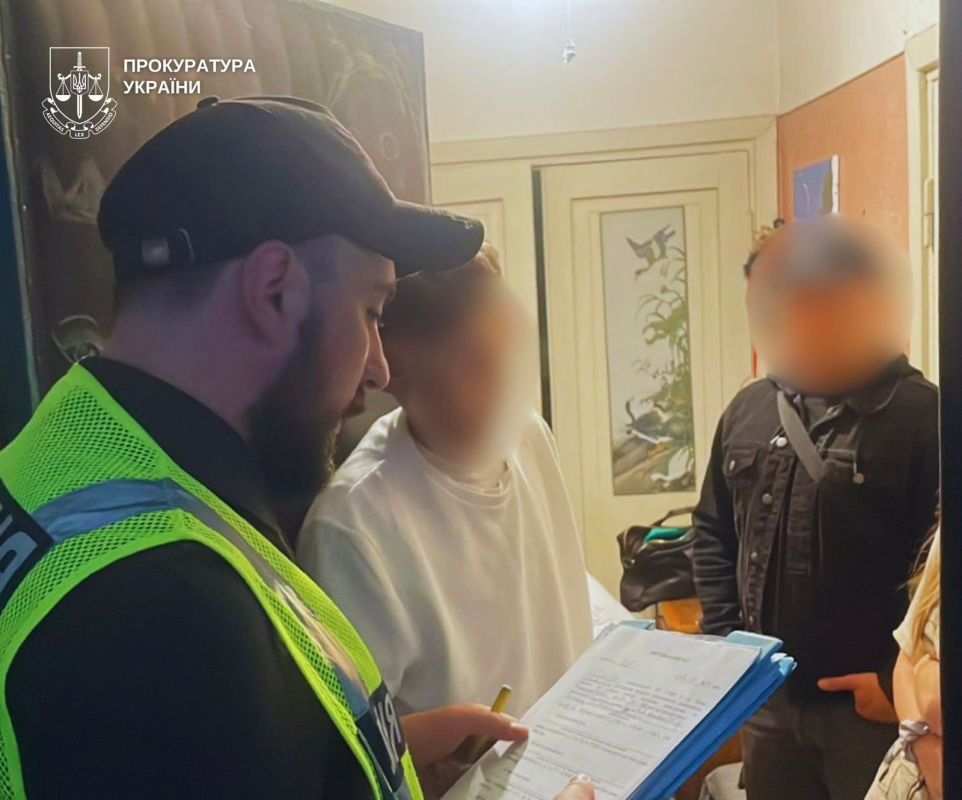 Киянину повідомлено про підозру за те, що він ошукав доньку військового на сотні тисяч гривень