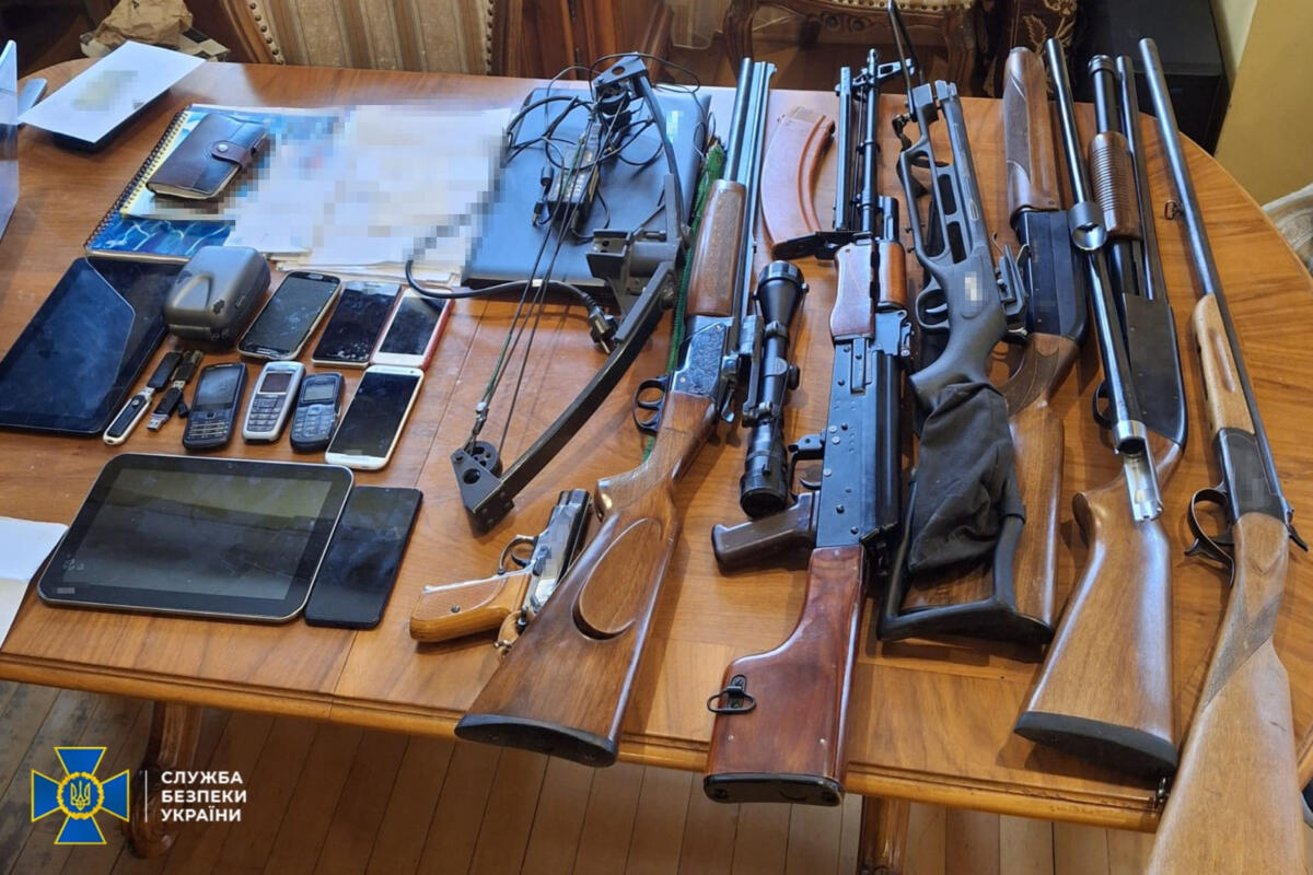 Шпигував за оборонними заводами: на Закарпатті затримали агента ГРУ РФ